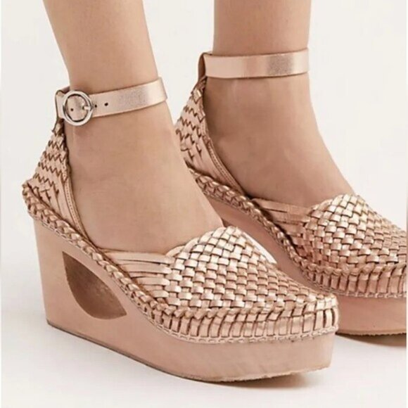 Free People  Rose Gold Teagan Huarache Platform Clogs Womens Sz 7.5 - Picture 4 of 11